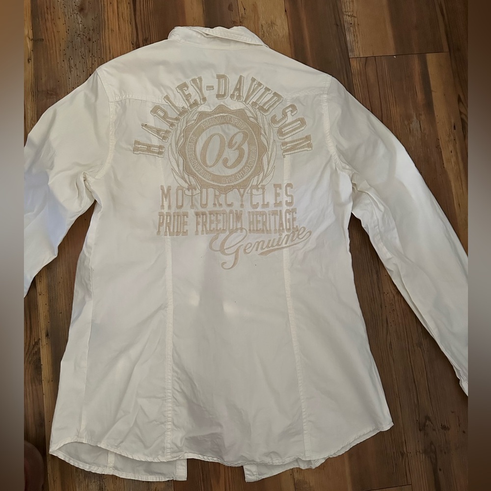 Harley Davidson Women’s Fitted White Button Up
